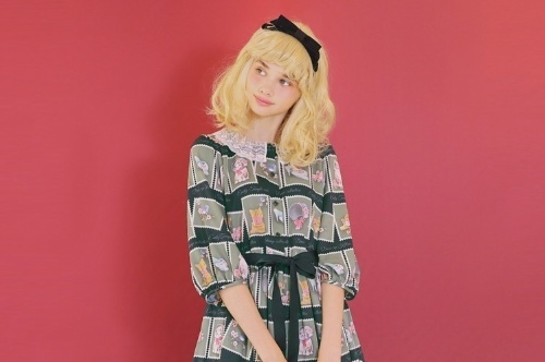 エミリーテンプルキュート“子猫”モチーフのワンピース、フリルやリボンでガーリーに