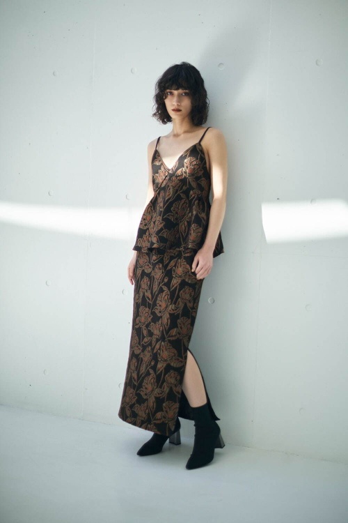 エボニー 2022-23年秋冬コレクション - 自然界の美を纏った、女性のための日常服コピー エボニー 2022-23年秋冬コレクション - 自然界の美を纏った、女性のための日常服コピー