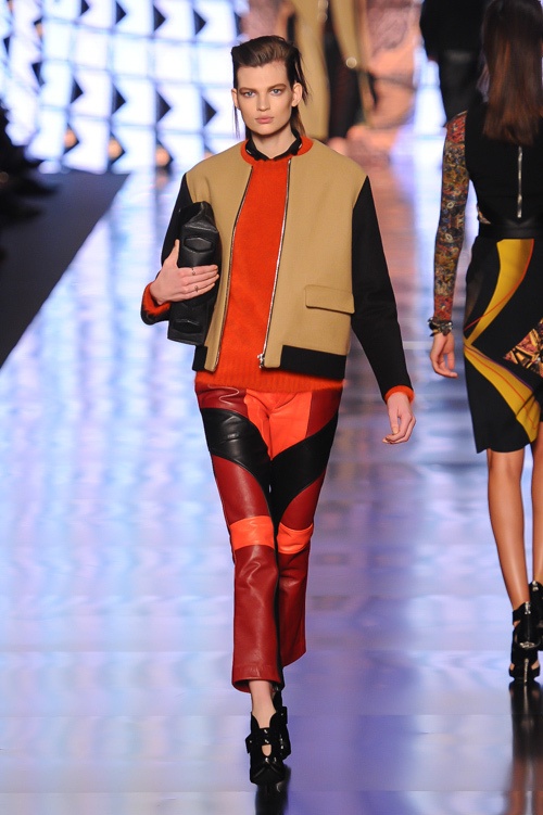 エトロ(ETRO) 2013-14年秋冬コレクション - サイバーにフラッシュする壮麗なペイズリーコピー