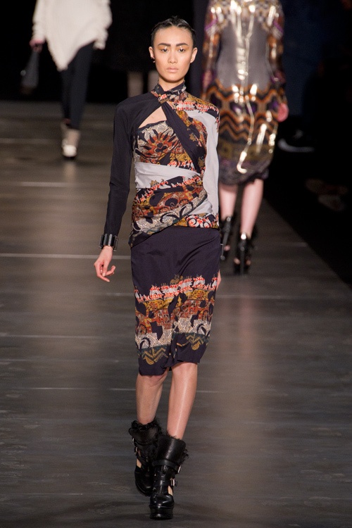 伝統をフューチャリスティックに再解釈したエトロ(ETRO)の2011-12年秋冬コレクションコピー