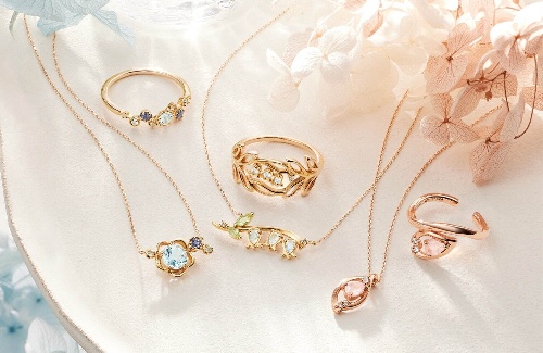 オデュース4℃の新作ジュエリー、“春に咲く花々”桜のネックレスやネモフィラのピアスコピー オデュース4℃の新作ジュエリー、“春に咲く花々”桜のネックレスやネモフィラのピアスコピー
