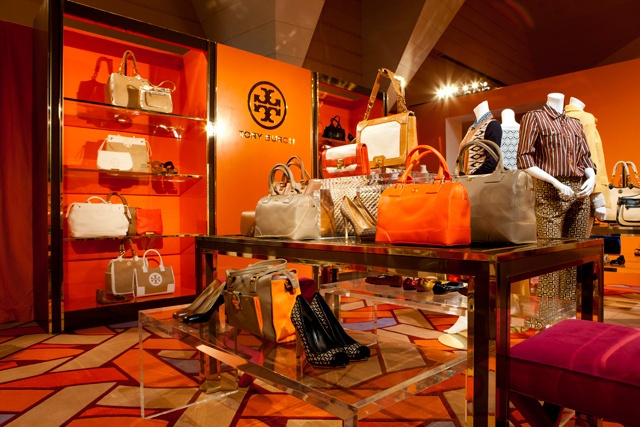 トリー バーチ(TORY BURCH)の日本上陸2周年記念ホリデーパーティーをレポートコピー