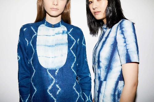 トリー バーチ×藍染工房「ブアイソウ」銀座限定コレクション、タイダイのロングシャツドレス＆チュニックコピー