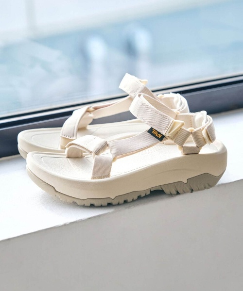 Teva「ハリケーン」厚底サンダルにトープ&ベージュのグラデ、グリーンレーベル リラクシング別注色コピー Teva「ハリケーン」厚底サンダルにトープ&ベージュのグラデ、グリーンレーベル リラクシング別注色コピー