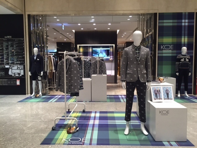 コエ×トム ブラウンのコラボコレクション、アヒルモチーフのジャケットやパンツなどコピー