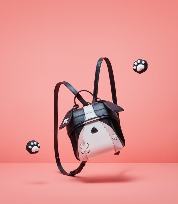 トッズから"仔犬"モチーフの限定3WAYバックパック、バッグタグで耳を表現コピー