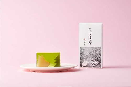ムーミンが和菓子とコラボ、“ムーミン谷の森”を表現したとらやの羊羹&清月堂本店「ムーミンハグ最中」コピー ムーミンが和菓子とコラボ、“ムーミン谷の森”を表現したとらやの羊羹&清月堂本店「ムーミンハグ最中」コピー