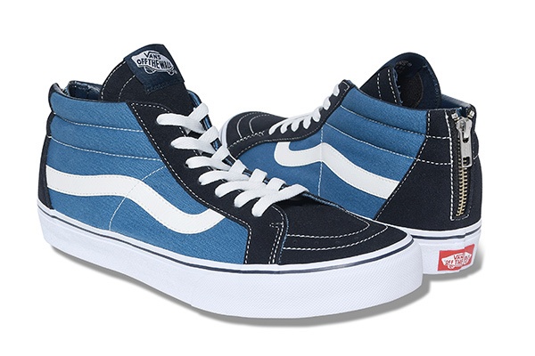 ソフネットとVANSがコラボ、ライトブルーのジップ付きスニーカー＆ロゴTシャツ