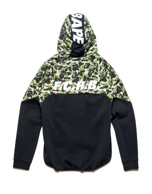 ソフ×ア ベイシング エイプ初コラボ「F.C.R.BAPE」"ベイプカモ"のフットボールウェアコピー