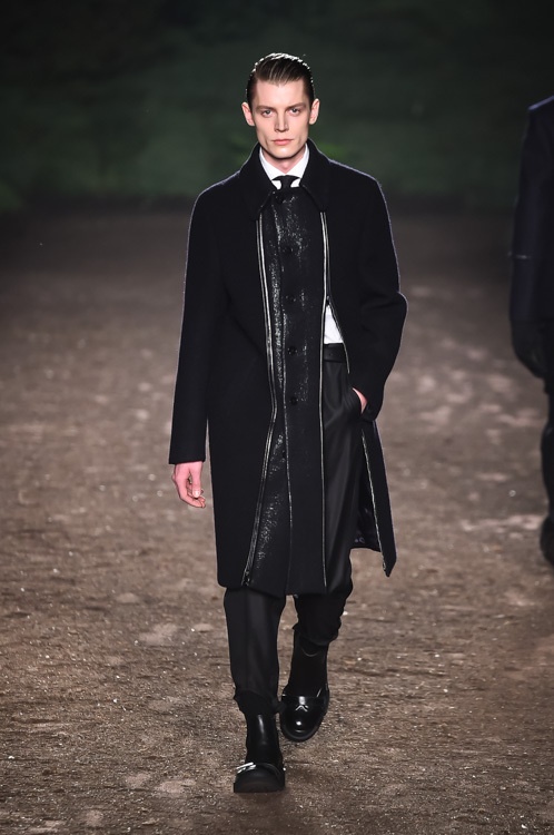 エルメネジルド ゼニア 2015年秋冬コレクション - 都会と自然のエコな連帯感コピー