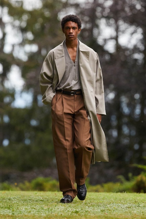 エルメネジルド ゼニア 2021年サマーコレクション - 自然と機械、人の繋がりコピー エルメネジルド ゼニア 2021年サマーコレクション - 自然と機械、人の繋がりコピー