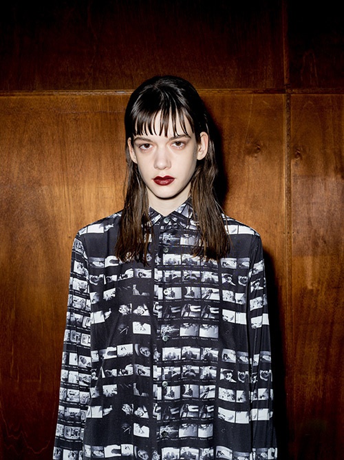 セモー17年秋冬シャツ＆カットソー、”2人の女性”を捉えたモノクロフィルムをプリントコピー