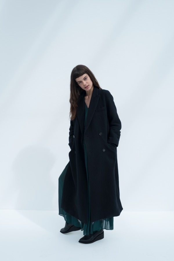 ZUCCa 2018-19年秋冬コレクション - 着る人に寄り添うクリーンな造形美コピー ZUCCa 2018-19年秋冬コレクション - 着る人に寄り添うクリーンな造形美コピー