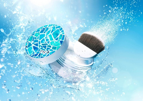 estの「冷感」フェイスパウダー - 約45%が水分、肌の上で“水がはじける”コピー estの「冷感」フェイスパウダー - 約45%が水分、肌の上で“水がはじける”コピー