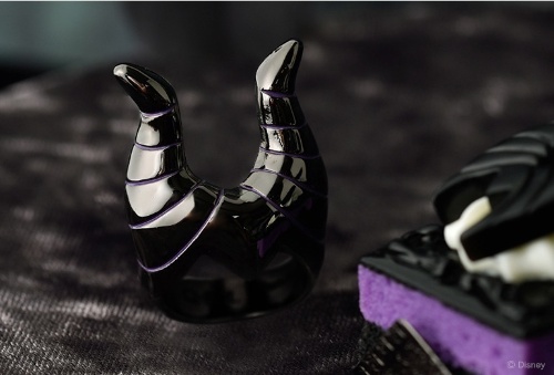 Q-pot.からディズニー ヴィランズの新作アクセサリー、マレフィセントやハートの女王をモチーフにコピー Q-pot.からディズニー ヴィランズの新作アクセサリー、マレフィセントやハートの女王をモチーフにコピー