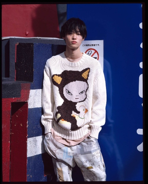 ステラ マッカートニー×奈良美智“挑発的な少女”が主役のユニセックスTシャツやニットなどコピー ステラ マッカートニー×奈良美智“挑発的な少女”が主役のユニセックスTシャツやニットなどコピー