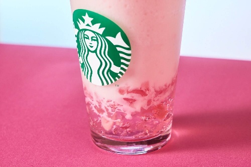 スターバックス新作「さくら 咲くサク フラペチーノ」花びら入りさくらジェリー×マカロンのサクッと食感コピー スターバックス新作「さくら 咲くサク フラペチーノ」花びら入りさくらジェリー×マカロンのサクッと食感コピー