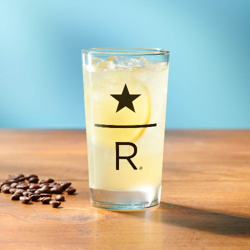 スターバックス、透明なコーヒー×果実の新感覚ドリンク「コーヒーエイド」リザーブ ストア/バー限定でコピー スターバックス、透明なコーヒー×果実の新感覚ドリンク「コーヒーエイド」リザーブ ストア/バー限定でコピー