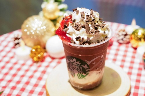 スターバックス 2021クリスマス限定“苺×チョコレート”フラペチーノ、ごろっと果肉×とろ~りソースコピー スターバックス 2021クリスマス限定“苺×チョコレート”フラペチーノ、ごろっと果肉×とろ~りソースコピー