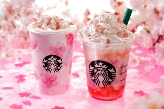スタバ春の新作ドリンク「さくらフル ミルク ラテ／フラペチーノ」桜×ストロベリー、満開の桜を表現