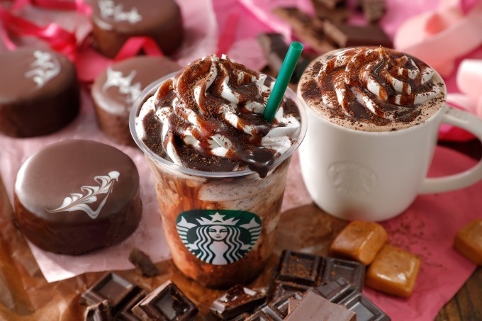 スターバックス「バレンタイン チョコホリック フラペチーノ」キャラメル＆コーヒー香るチョコフレーバーコピー
