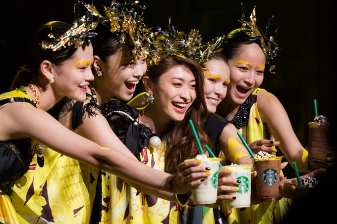 スターバックスより、バナナまるごと1本使ったチョコレート＆キャラメルのフラペチーノ限定発売コピー