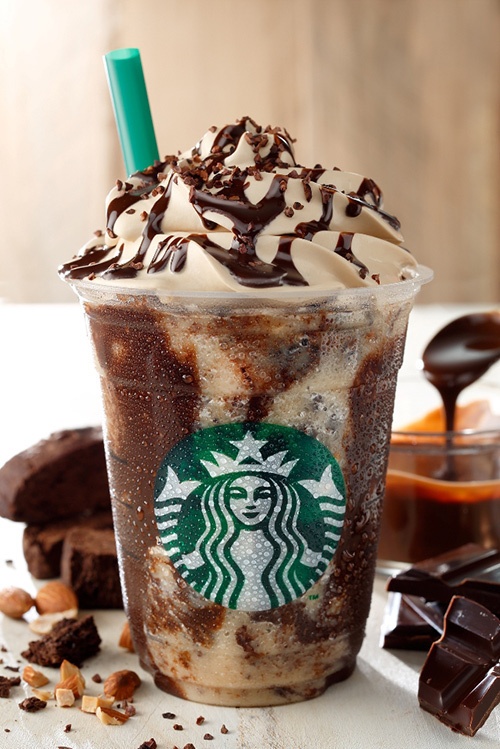 スターバックスから新作フラペチーノ「チョコレート クランチ」夏季限定登場 コピー