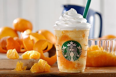 スターバックスから新作「クラッシュ オレンジ フラペチーノ」3種類の柑橘を使用