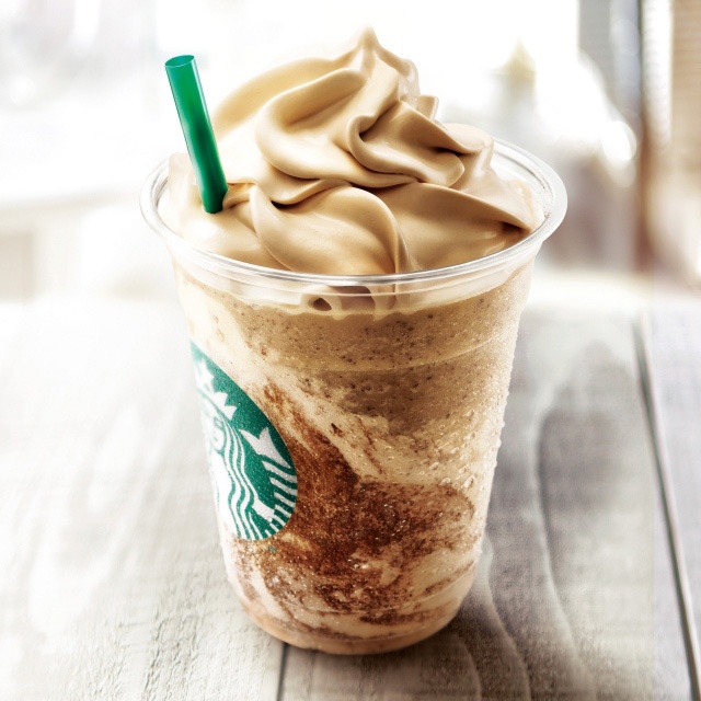 スターバックス「コーヒー & クリーム フラペチーノ with コーヒー クリーム スワール」登場コピー