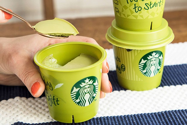 スターバックスから「抹茶プリン」発売 - なめらかな舌触りと濃厚な抹茶の味わい