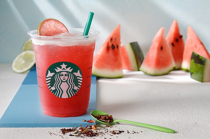 スターバックス新ドリンク「シェイクン ウォーターメロン & パッション ティー」爽やかなスイカが香るコピー