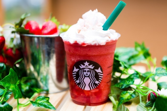 スタバ新作「ストロベリーベリーマッチフラペチーノ」本物以上のイチゴ感&ビニールハウス店舗もコピー スタバ新作「ストロベリーベリーマッチフラペチーノ」本物以上のイチゴ感&ビニールハウス店舗もコピー