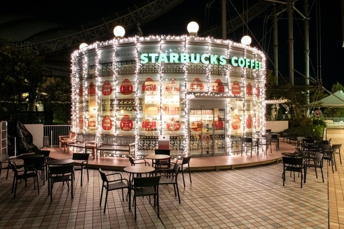スターバックスの新作「クリスマス ストロベリー ケーキ フラペチーノ」クリスマスケーキを再現コピー