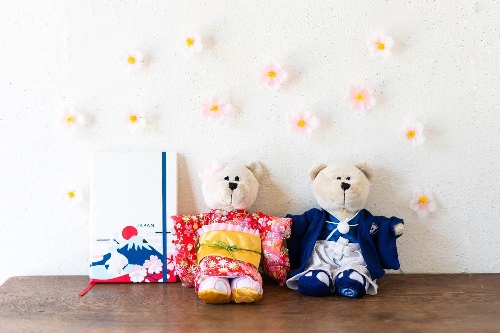 スターバックス、日本の春をイメージした“桜舞う”限定タンブラー＆マグカップ登場コピー