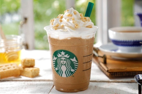 スタバの新作「ロイヤル ミルクティー フラペチーノ」数種をブレンドした紅茶の濃厚な味わい