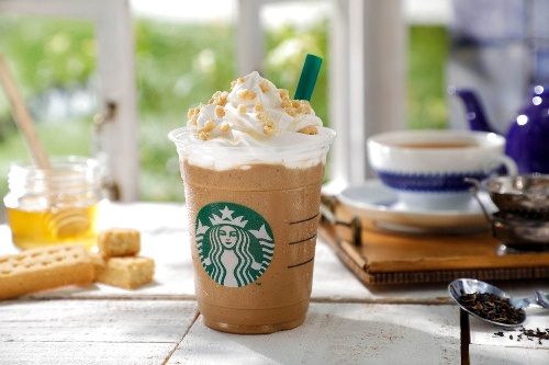 スタバの新作「ロイヤル ミルクティー フラペチーノ」数種をブレンドした紅茶の濃厚な味わいコピー