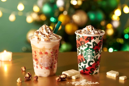 スターバックス「ナッティ ホワイト チョコレート フラペチーノ」クリスマスイルミネーションをイメージコピー