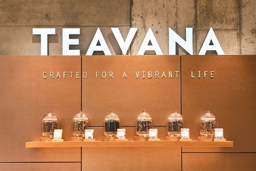 スターバックス、ティーメニューが主役の新店舗が六本木に - 新作“ティーフラペチーノ”など限定展開コピー スターバックス、ティーメニューが主役の新店舗が六本木に - 新作“ティーフラペチーノ”など限定展開コピー