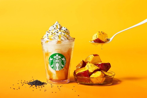 スターバックス「大学芋 フラペチーノ」乱切りの“大学芋”まるごと1個使用、スイートポテトシロップもコピー