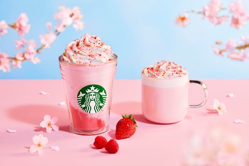スターバックスの新作フラペチーノは“ふわりと咲く桜”をイメージ、ベリーのパンナコッタでデザート感UPコピー スターバックスの新作フラペチーノは“ふわりと咲く桜”をイメージ、ベリーのパンナコッタでデザート感UPコピー