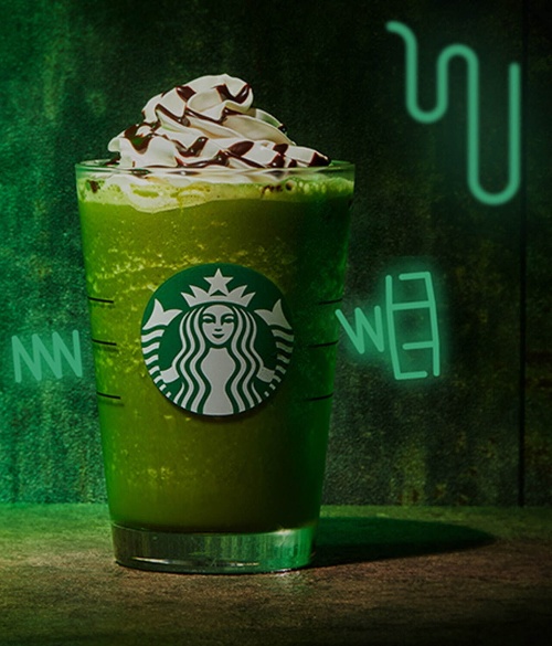 スタバのハロウィン限定フラペチーノカスタム、抹茶クリームやダークモカチップなど人気メニューをベースにコピー スタバのハロウィン限定フラペチーノカスタム、抹茶クリームやダークモカチップなど人気メニューをベースにコピー