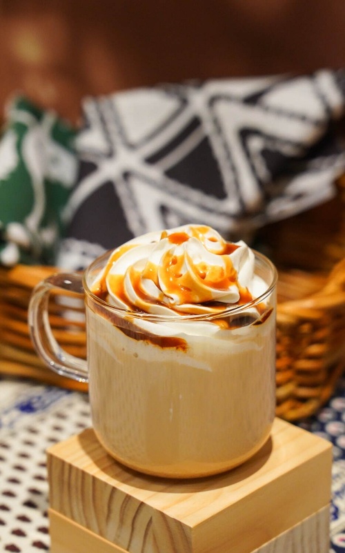 スタバの新作ドリンク「ほうじ茶 meets キャラメル クリーム フラペチーノ/ティーラテ」コピー スタバの新作ドリンク「ほうじ茶 meets キャラメル クリーム フラペチーノ/ティーラテ」コピー
