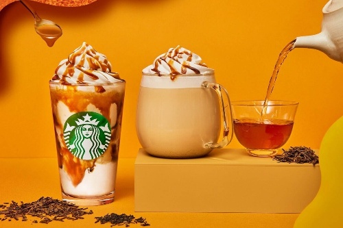 スタバの新作ドリンク「ほうじ茶 meets キャラメル クリーム フラペチーノ／ティーラテ」