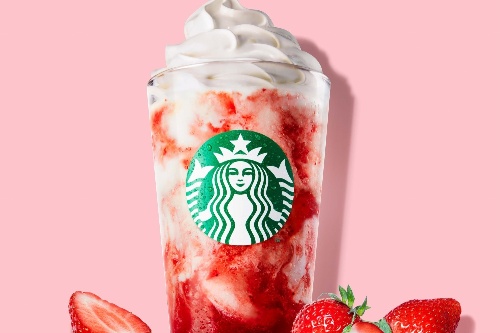 スターバックス“マーブル模様”のストロベリーフラペチーノ、甘酸っぱい苺ソース×チョコも