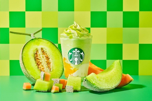 スターバックス新作「The メロン of メロン フラペチーノ」どこから飲んでも“完熟メロン”コピー スターバックス新作「The メロン of メロン フラペチーノ」どこから飲んでも“完熟メロン”コピー