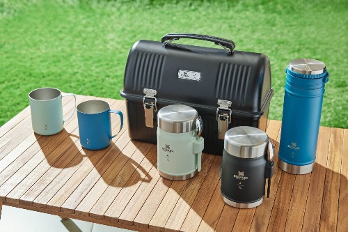 スターバックス×スタンレー、コーヒープレス付ボトルやターコイズ&ミントグリーンのステンレスマグコピー スターバックス×スタンレー、コーヒープレス付ボトルやターコイズ&ミントグリーンのステンレスマグコピー