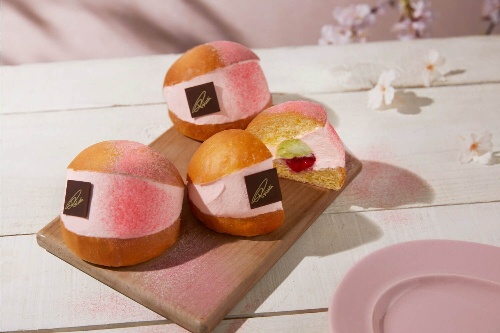 スターバックスのイタリアンベーカリー「プリンチ」の桜メニュー、イタリア菓子を春色にアレンジコピー スターバックスのイタリアンベーカリー「プリンチ」の桜メニュー、イタリア菓子を春色にアレンジコピー