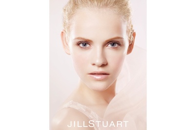 女の子の最高の “かわいい”をかなえるために、ジルスチュアートのベースメイクが、さらに進化して登場