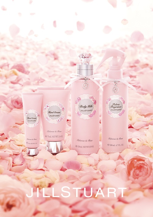 ジルスチュアート リラックスから、華やかで気品のある新ライン「チュベローズ＆アルバローズ」が登場コピー