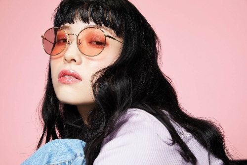 JINS×イガリシノブの“メーキャップメガネ”発売、トーンUPアイウェアやカラコンサングラスコピー
